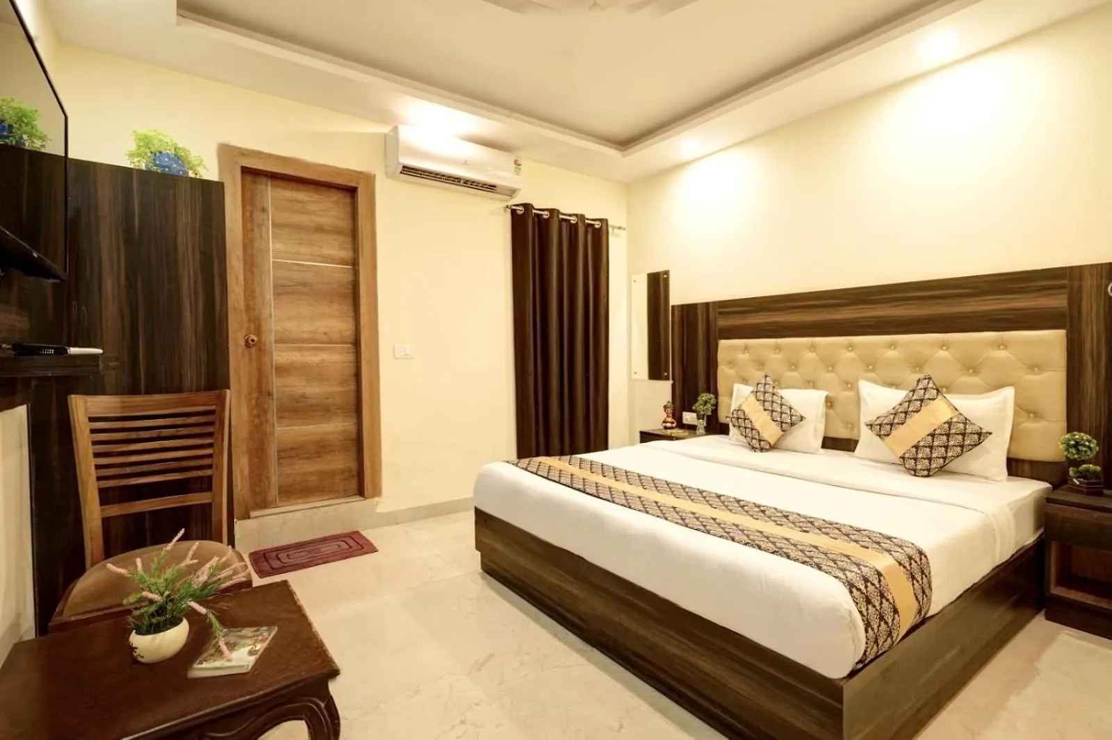 Hotel Premium Near Igi Airport Delhi Nuova Delhi
