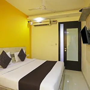 Отель Star Inn-near Delhi Airport