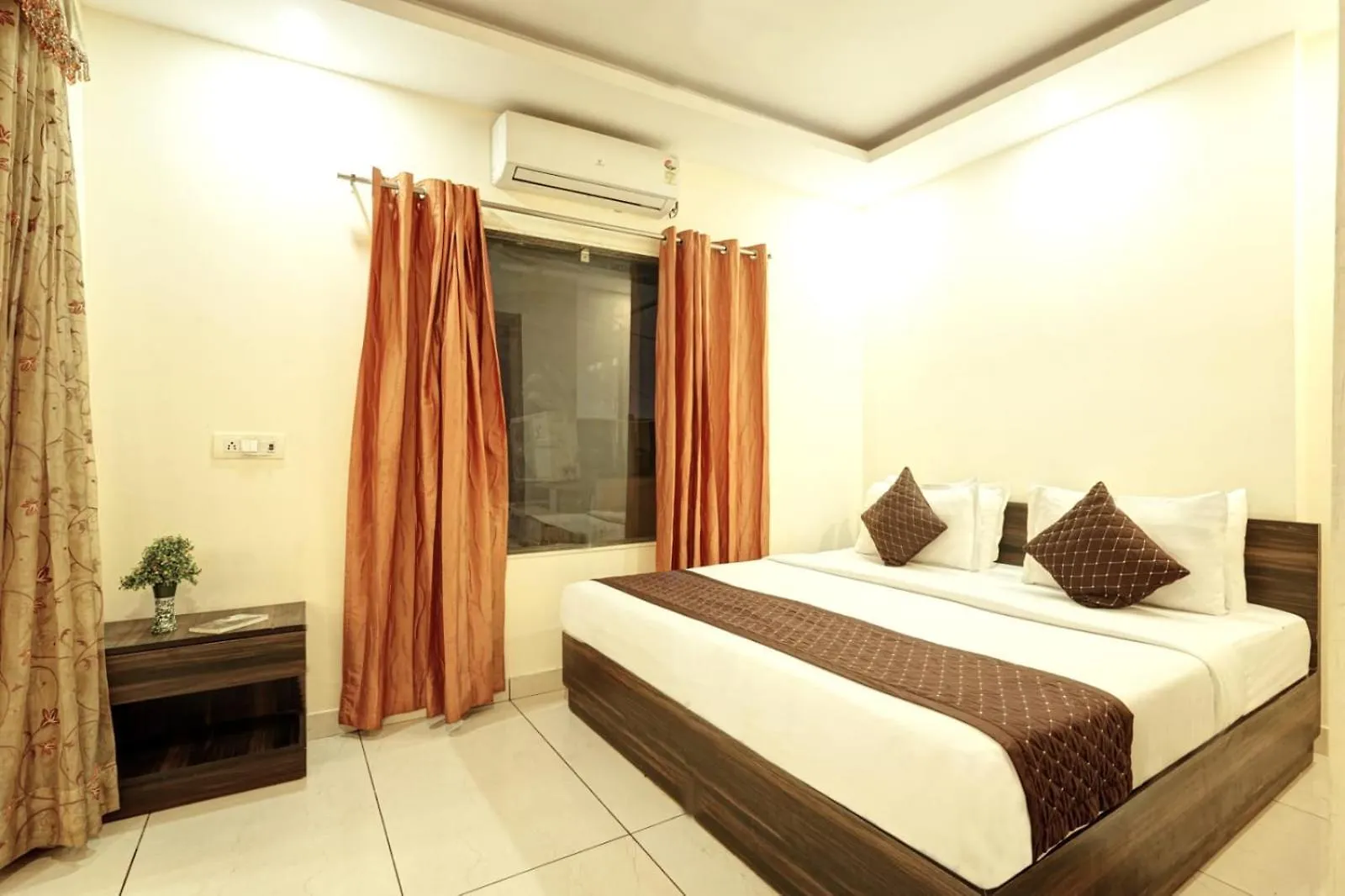 Hotel Premium Near Igi Airport Delhi