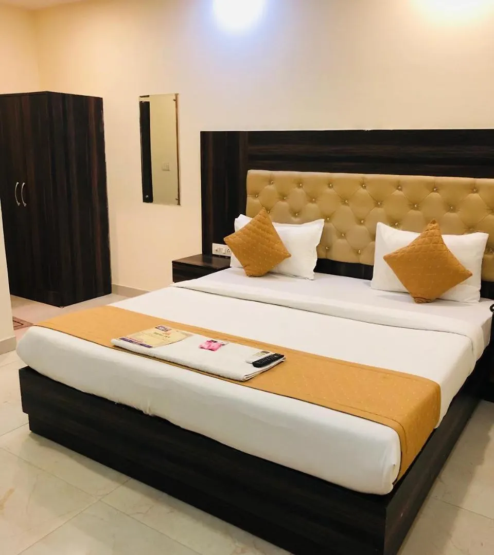 Hotel Premium Near Igi Airport Delhi 4*, New Delhi India
