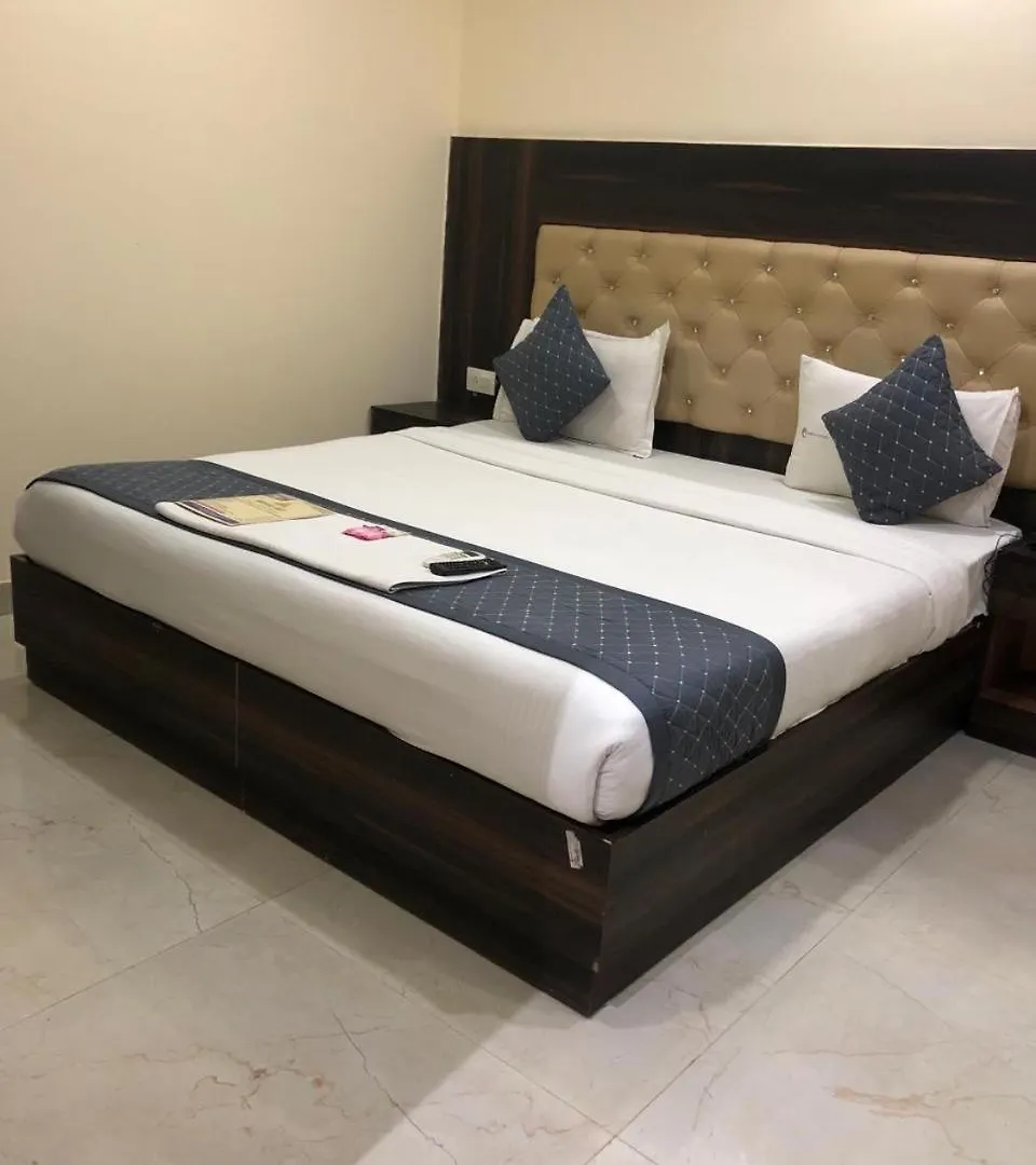 ****  Hotel Premium Near Igi Airport Delhi India